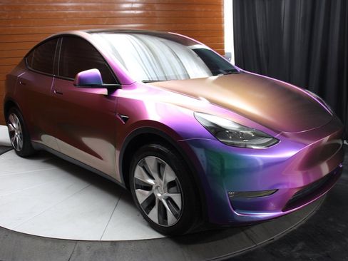 Used 2023 Tesla Model Y Long Range image 6