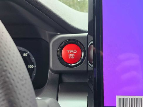 Used 2025 Toyota Tacoma TRD Sport image 27