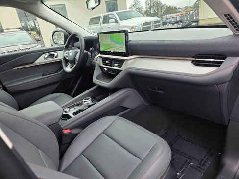 New 2026 Ford Explorer Active w/ Active Comfort Package image 27