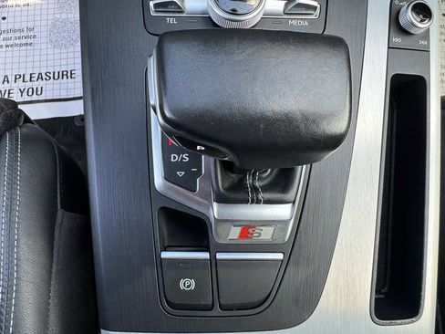 Used 2018 Audi SQ5 Premium Plus w/ Navigation Package AWD/4WD image 20