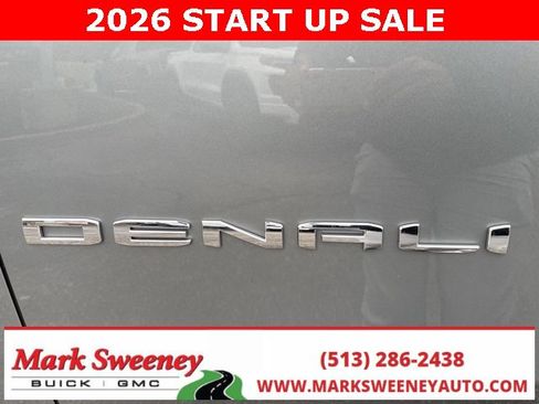 Used 2025 GMC Yukon XL Denali image 6