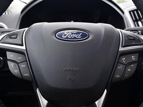 Used 2023 Ford Edge SEL w/ Convenience Package AWD/4WD image 19