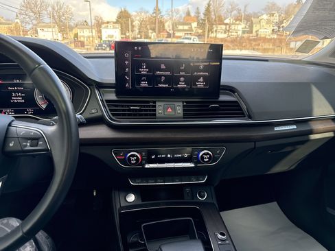 Used 2023 Audi Q5 2.0T Premium Plus w/ Premium Plus Package image 32