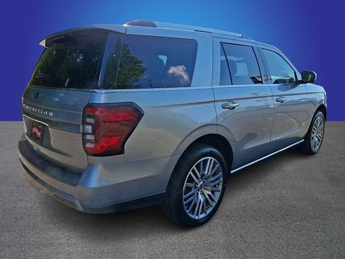 Used 2024 Ford Expedition Limited AWD/4WD image 4
