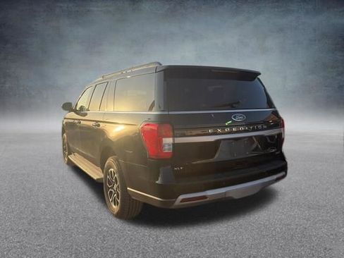 Used 2024 Ford Expedition Max XLT image 9