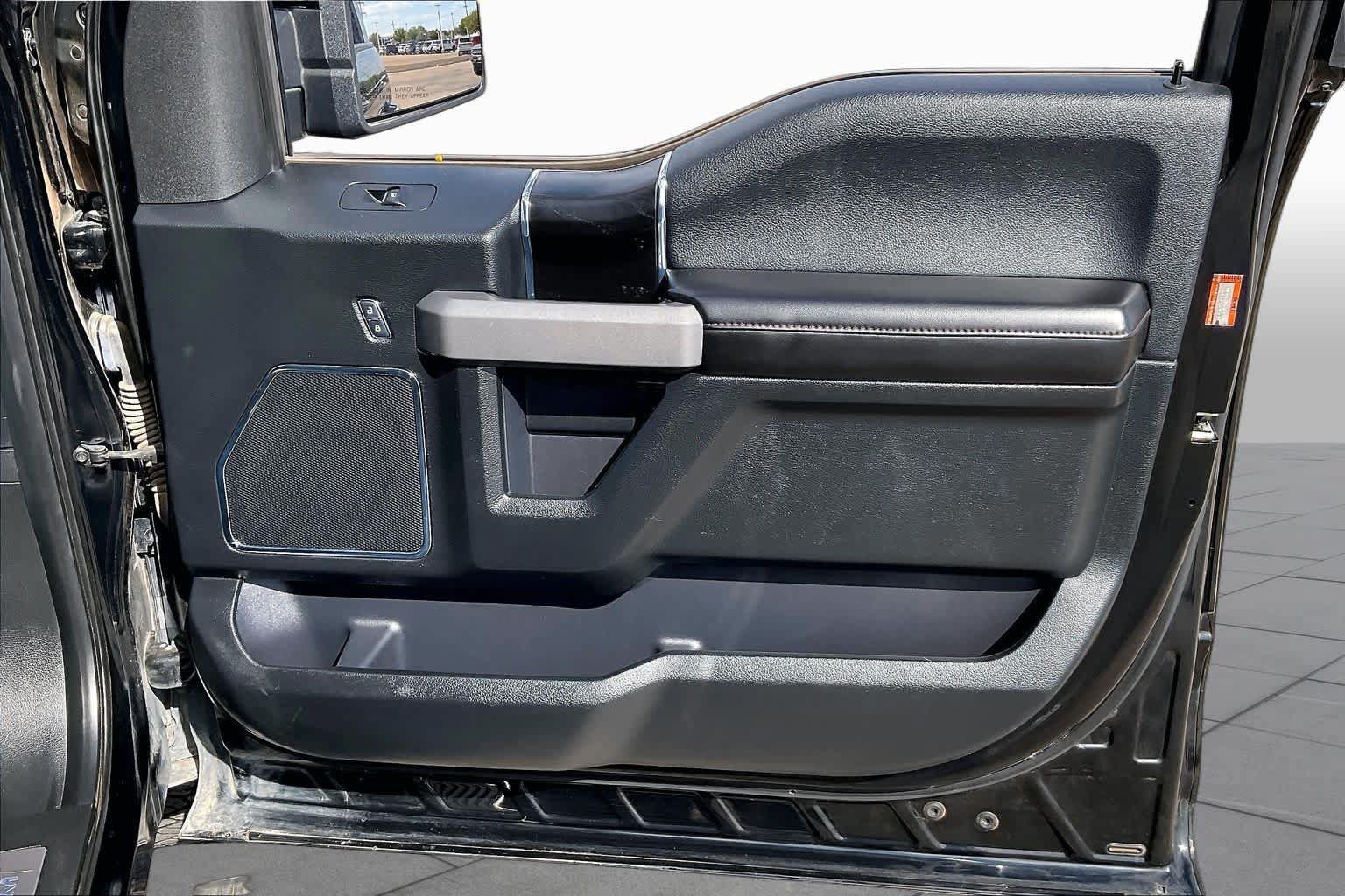 Used 2018 Ford F150 Platinum w/ Equipment Group 701A Luxury AWD/4WD image 22