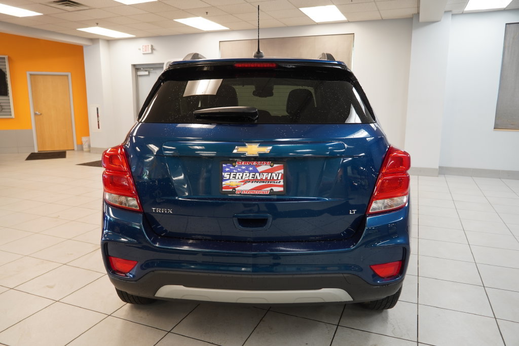 Used 2020 Chevrolet Trax LT w/ LT Convenience Package FWD image 8