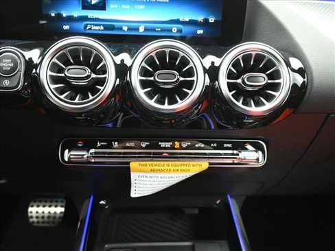 New 2026 Mercedes-Benz GLA 35 AMG 4MATIC image 12