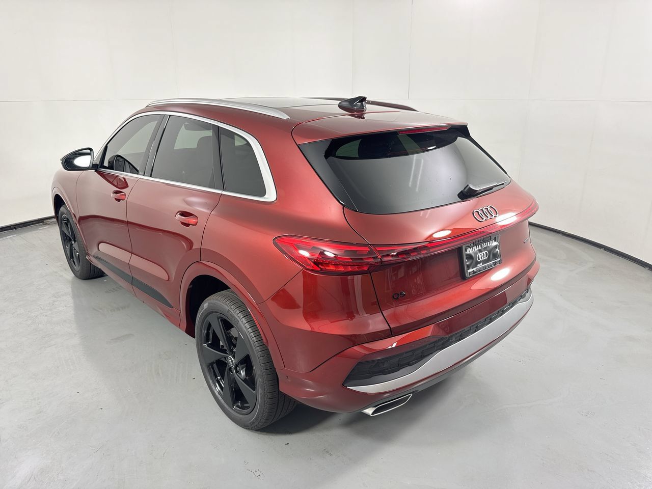 Used 2025 Audi Q5 Premium Plus w/ Premium Plus AWD/4WD image 34