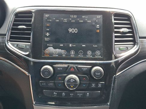 Used 2022 Jeep Grand Cherokee Limited AWD/4WD image 17