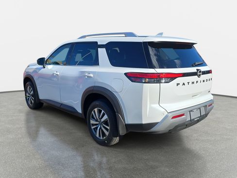 New 2025 Nissan Pathfinder SL image 7