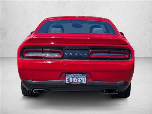 Used 2020 Dodge Challenger R/T RWD image 7