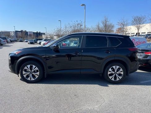 Certified 2023 Nissan Rogue SV w/ SV Premium B Package image 5