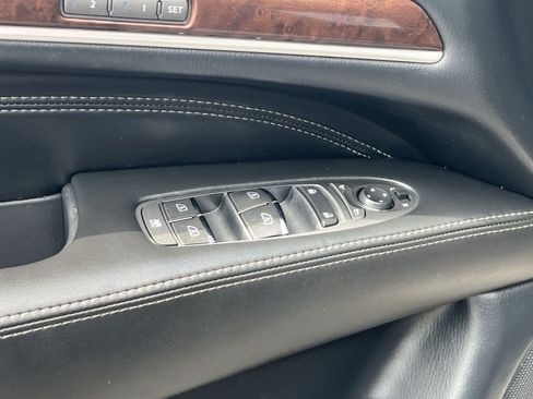 Used 2019 INFINITI QX60 Luxe w/ Sensory Package AWD/4WD image 14