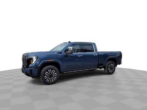 New 2026 GMC Sierra 2500 Denali Ultimate w/ LPO, Black Badging Package image 4