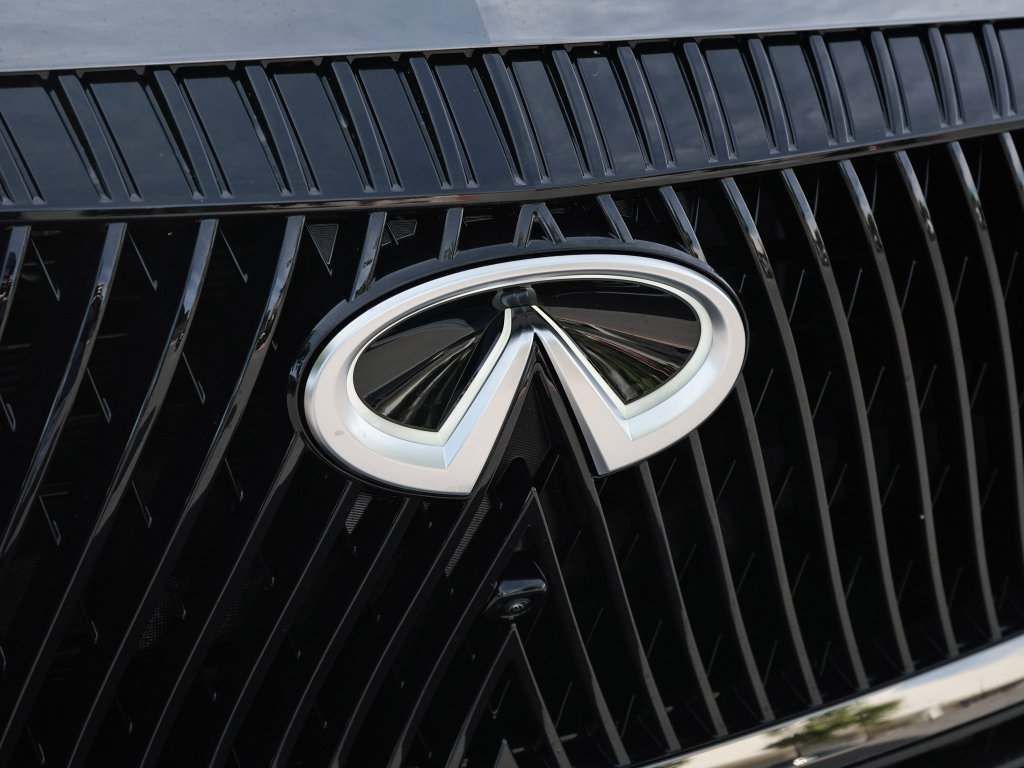 Certified 2026 INFINITI QX80 Autograph w/ Autograph Exterior Package AWD/4WD image 5