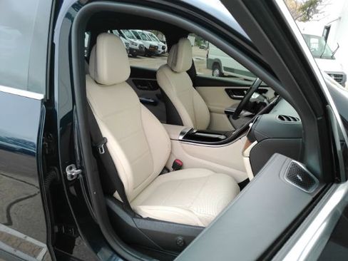 Used 2023 Mercedes-Benz GLC 300 4MATIC w/ Exclusive Trim Package image 23