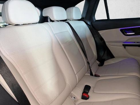 Certified 2025 Mercedes-Benz GLC 300 image 18