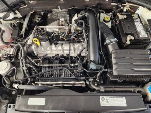 Used 2019 Volkswagen Golf S FWD image 31