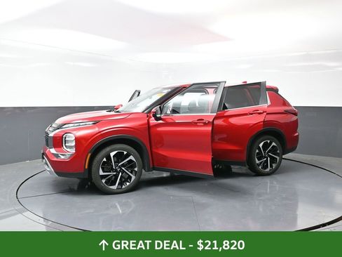 Used 2024 Mitsubishi Outlander SE image 59