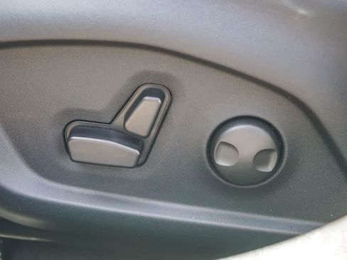 New 2026 Jeep Compass Limited image 22