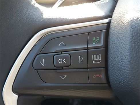 New 2025 Jeep Grand Cherokee L Altitude image 23