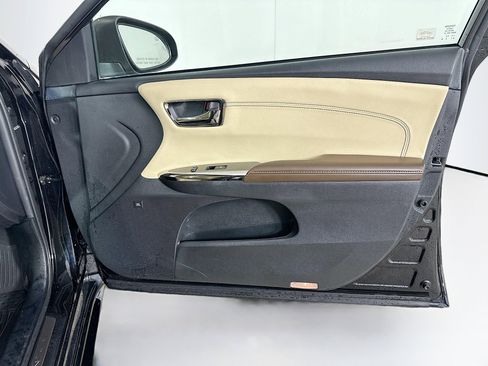 Used 2015 Toyota Avalon Limited image 34