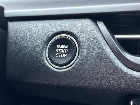 Certified 2024 Kia Seltos EX image 26