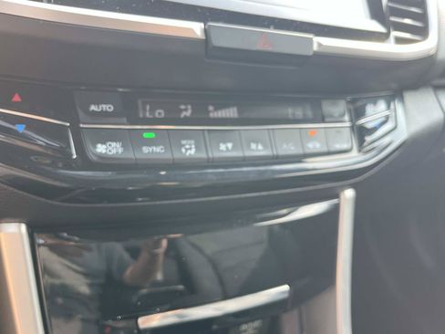 Used 2016 Honda Accord EX image 35