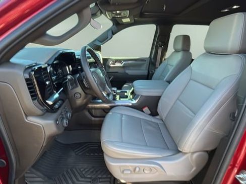 Used 2025 Chevrolet Silverado 1500 LTZ w/ LTZ Premium Package image 18