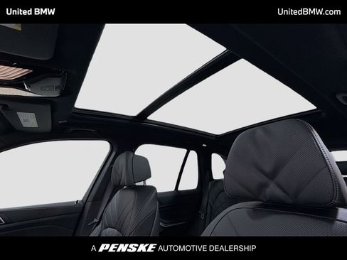 Used 2025 BMW X5 sDrive40i w/ M Sport Package RWD image 12