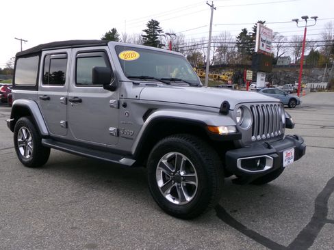 Used 2020 Jeep Wrangler Unlimited Sahara image 8