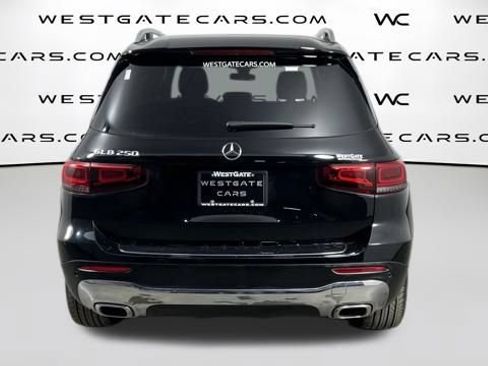 Used 2022 Mercedes-Benz GLB 250 image 4