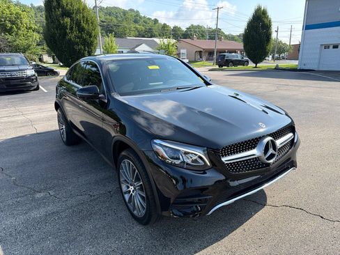 Used 2019 Mercedes-Benz GLC 300 4MATIC Coupe image 7