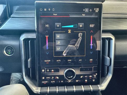 Certified 2025 GMC Acadia Elevation image 13