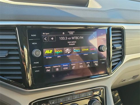 Used 2022 Volkswagen Atlas SEL image 30