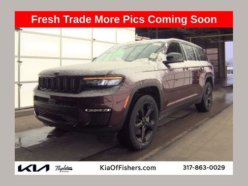 Used 2024 Jeep Grand Cherokee L Limited w/ Black Appearance Package image 1