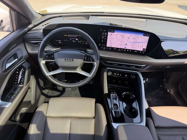 Used 2025 Audi Q5 Premium Plus w/ Premium Plus AWD/4WD image 15