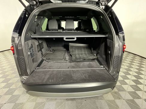 Certified 2025 Land Rover Discovery S AWD/4WD image 29