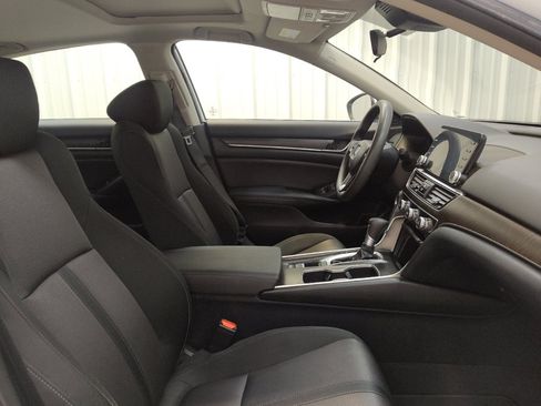 Used 2019 Honda Accord EX image 21