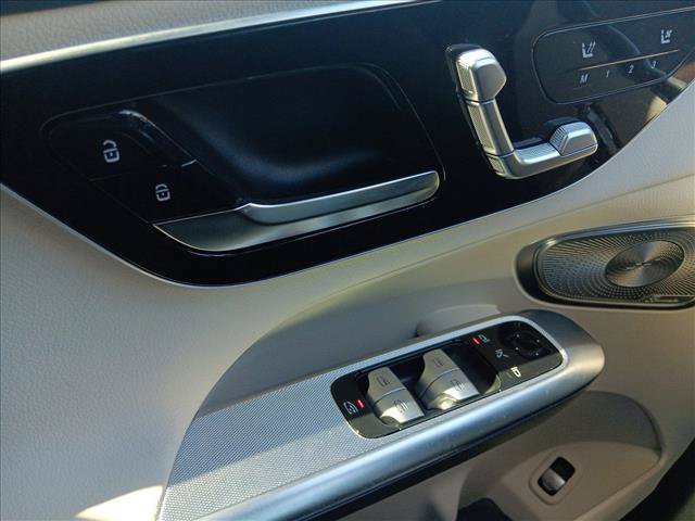 Certified 2025 Mercedes-Benz GLC 300 image 25