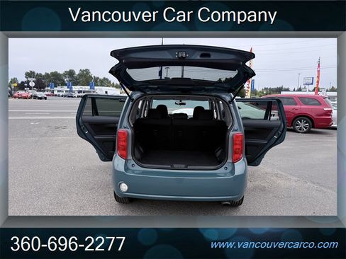 Used 2009 Scion xB FWD image 28