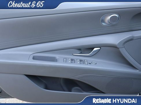 Certified 2024 Hyundai Elantra SE FWD image 20