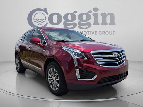 Used 2017 Cadillac XT5 Luxury w/ Driver Awareness Package FWD image 8