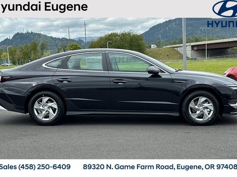 New 2025 Hyundai Sonata SE image 3