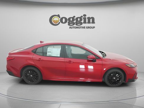 New 2026 Toyota Camry SE image 22