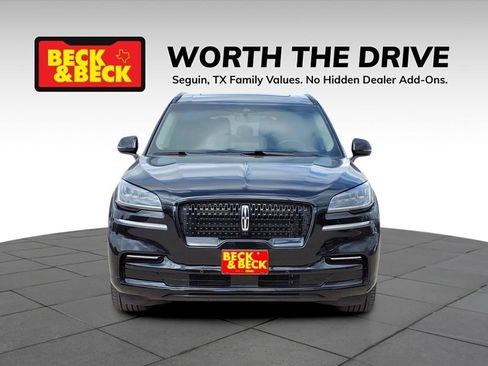 Used 2023 Lincoln Aviator Reserve w/ Equipment Group 201A image 2