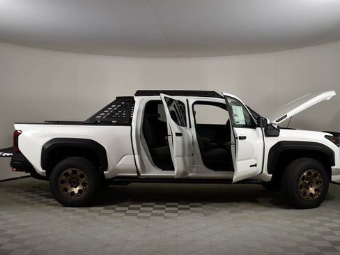 New 2025 Toyota Tacoma Trailhunter image 9