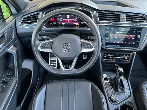 Used 2023 Volkswagen Tiguan SE R-Line AWD/4WD image 13