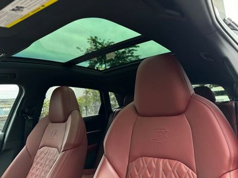 Used 2023 Audi e-tron S Prestige image 26